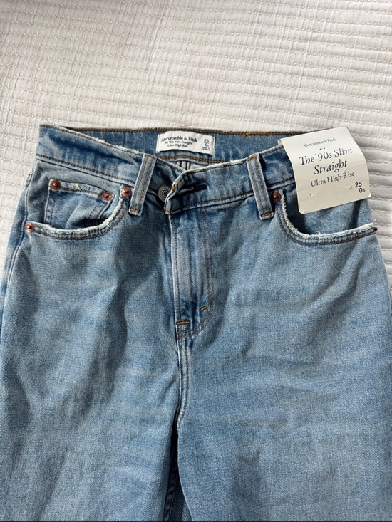 Abercrombie & Fitch Denim - Abercrombie & Fitch 90s Slim Straight